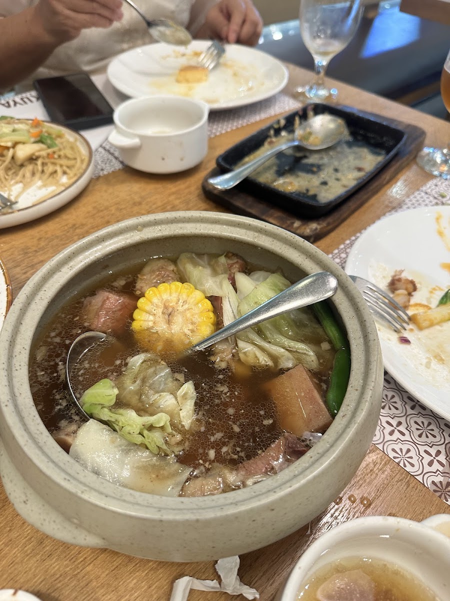 Kuya J Restaurant - SM City San Jose Photo 6