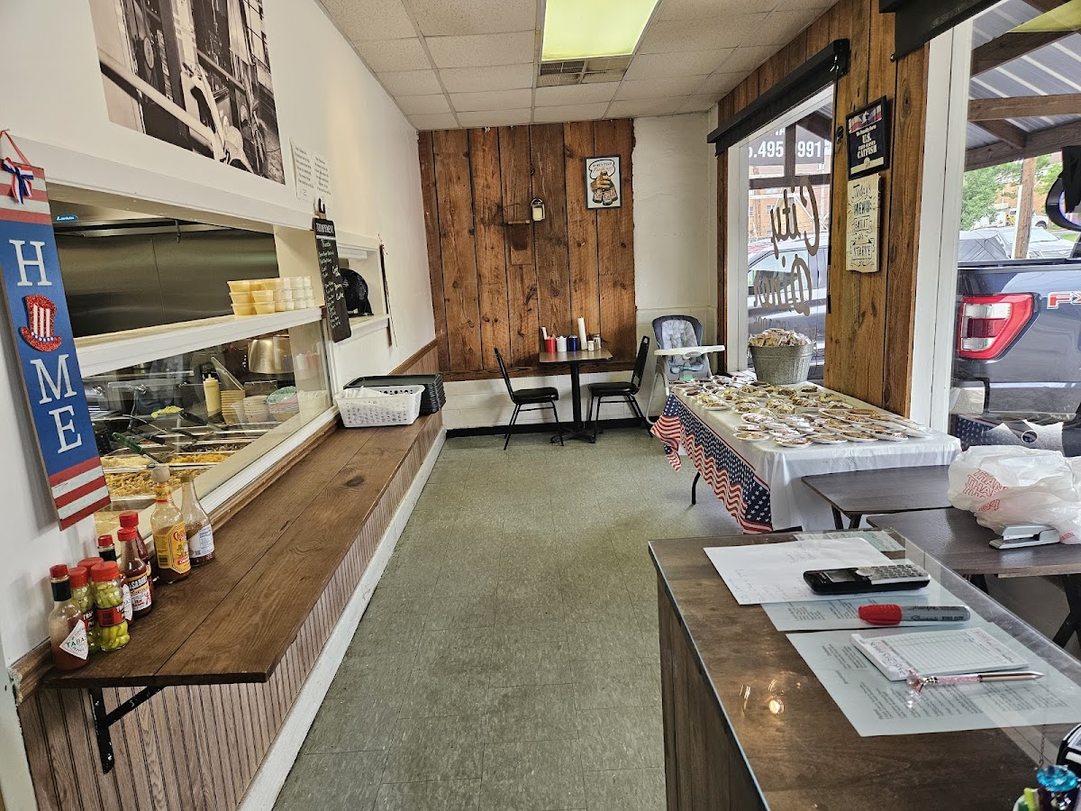 City Diner Photo 3