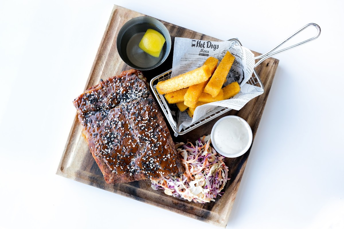 Nellies Wine Bar & Restaurant Photo 10