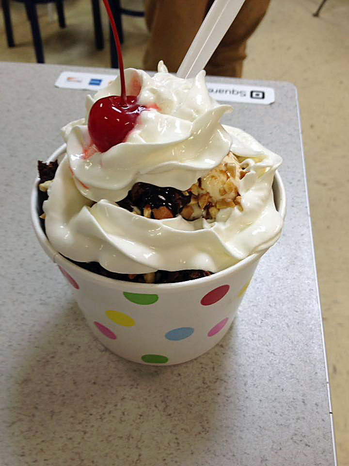 16/90 T'ville Scoops Photo 5