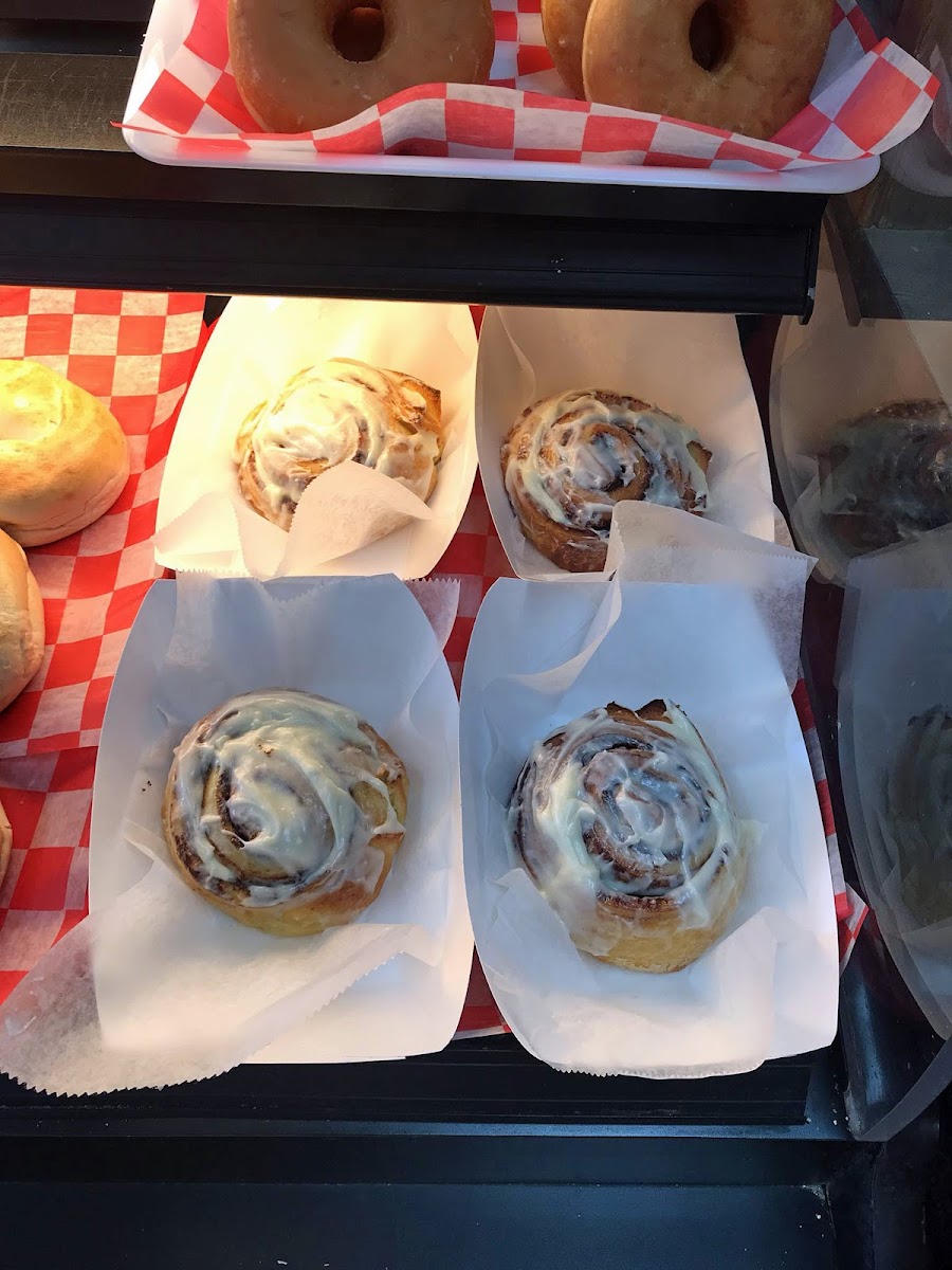16/90 T'ville Scoops Photo 6