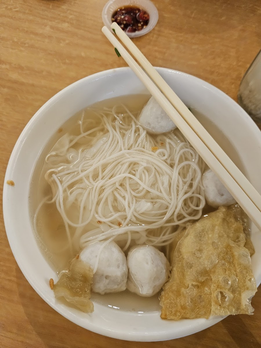 通记鱼丸 • Twin Kee Home Made Fish Ball Noodles Soup Photo 5