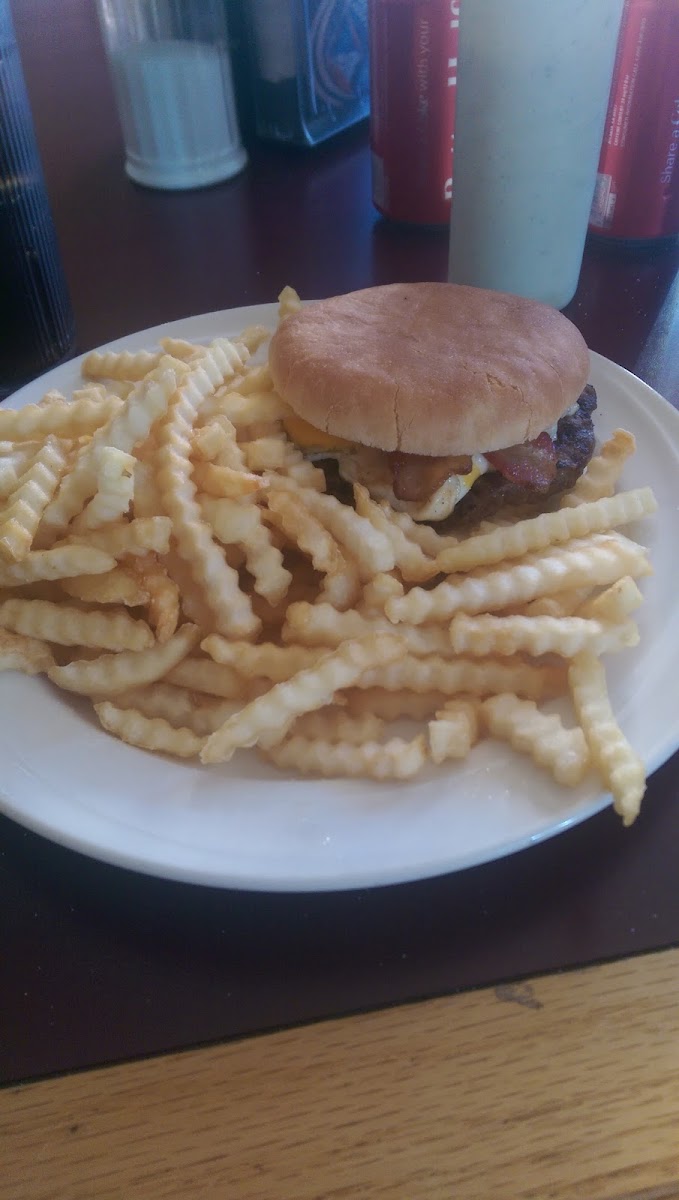 Thee Garage & Steakhouse Photo 5