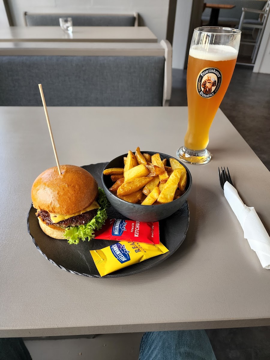 Burger House Photo 10