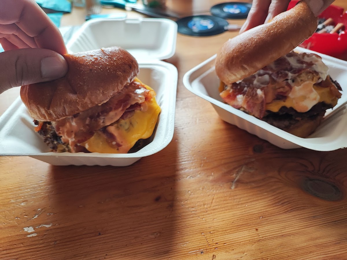 Burger House Photo 8