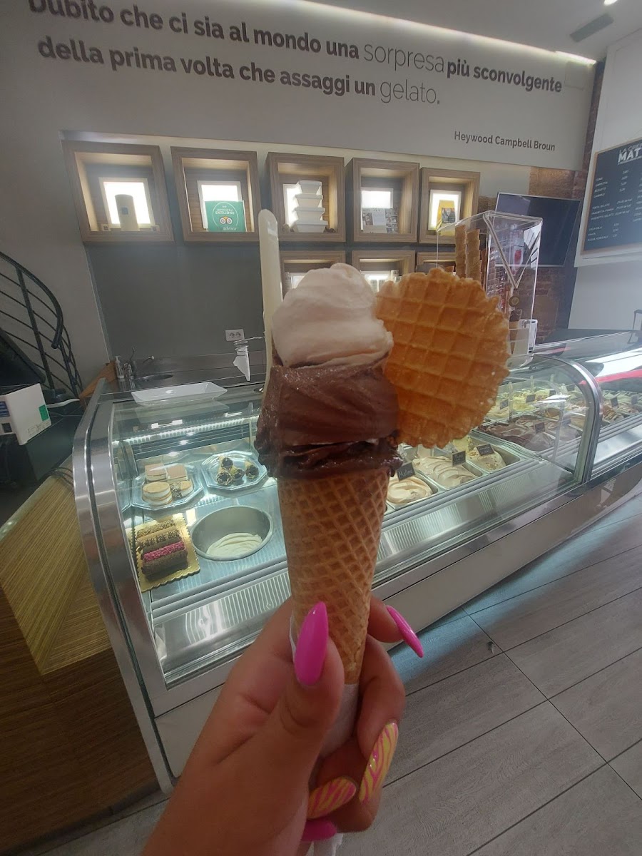 Gelateria La Crema Matta Photo 6