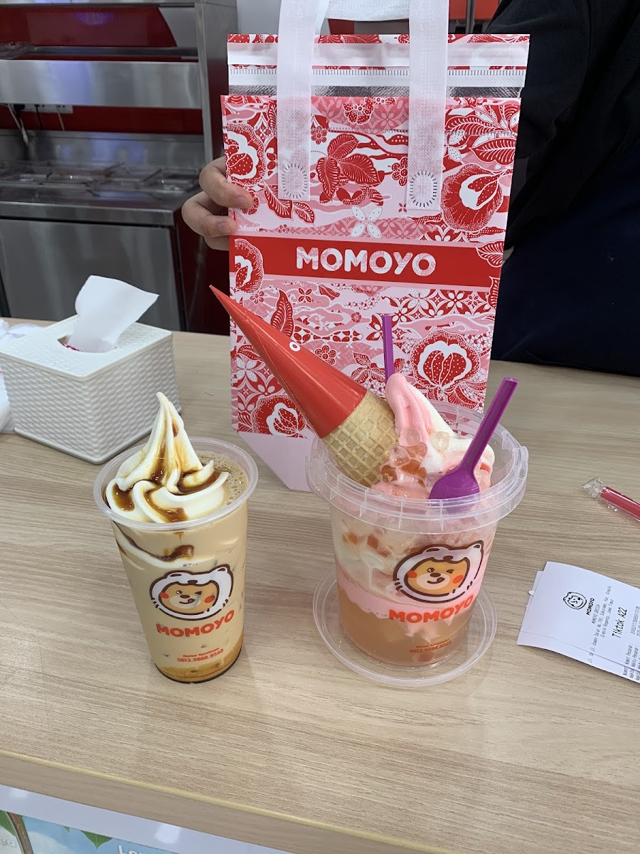 Momoyo Ice Cream & Fruit Tea Gresik Photo 4