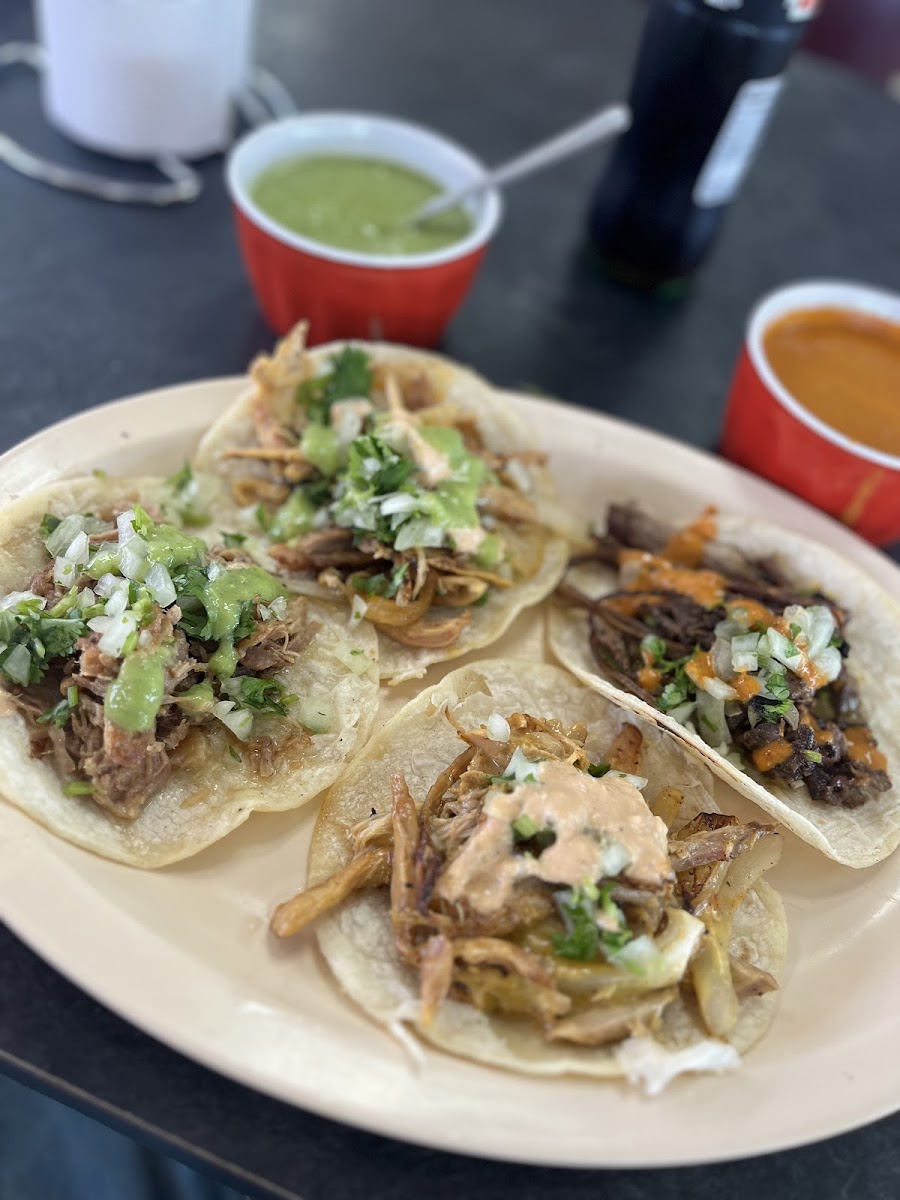 Taqueria las chulas Photo 6