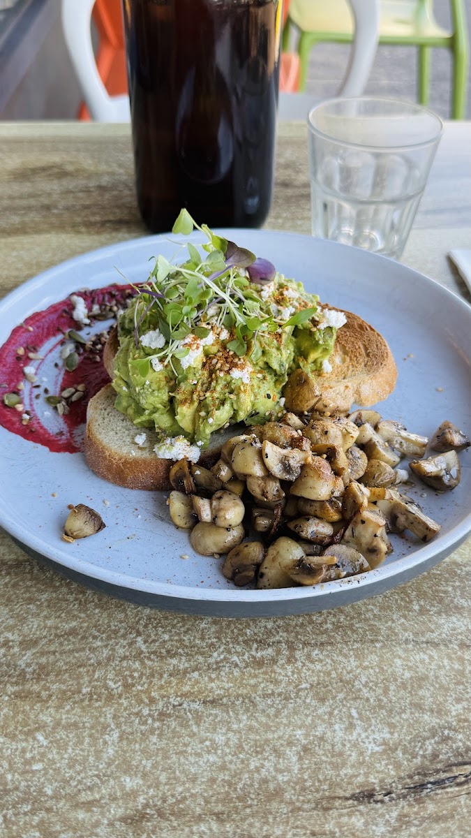 The Foreigner Café Ivanhoe Photo 2