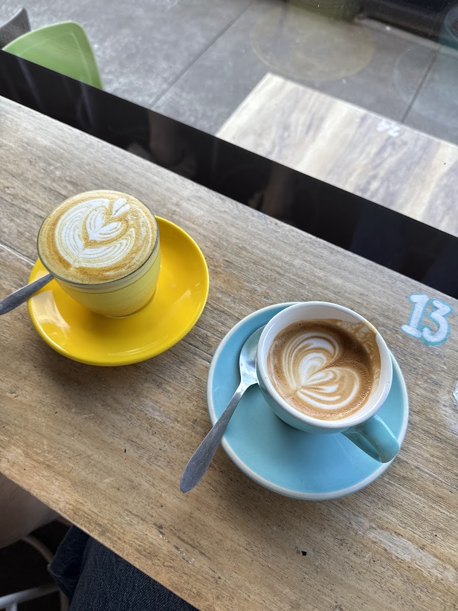 The Foreigner Café Ivanhoe Photo 3