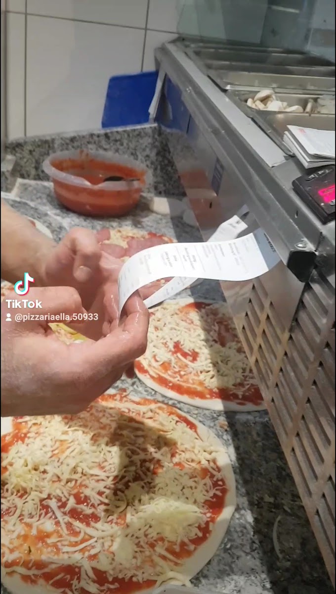 Pizzeria-ella Photo 2