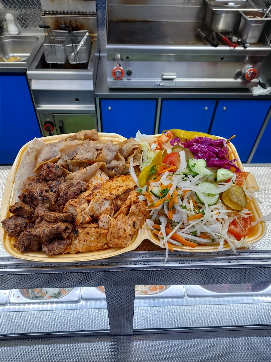 Best Farnham Kebabs Photo 8