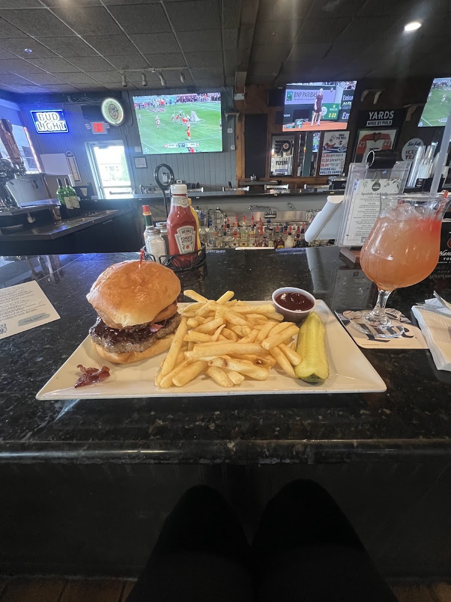 Sam's Bar & Grille Photo 2