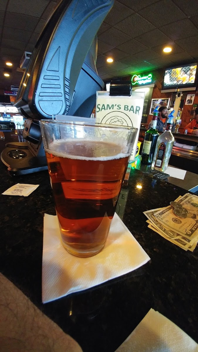 Sam's Bar & Grille Photo 3