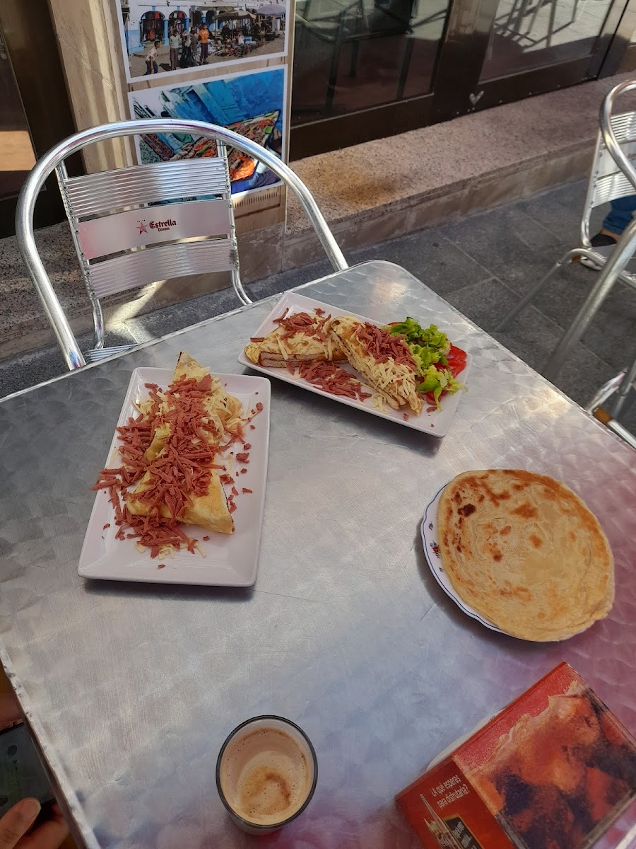 Cafeteria restauarante amir Photo 6