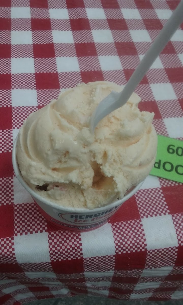 Strawberry Hill USA- CAFE Photo 6