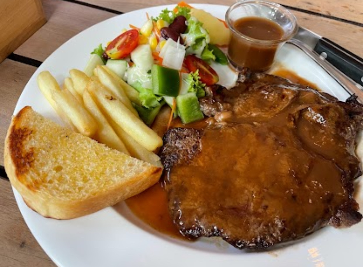 Queen Steak House Photo 3
