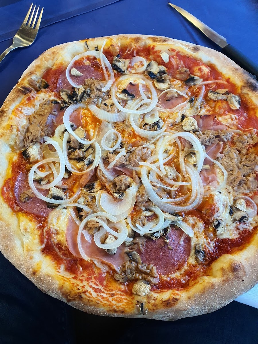 Bürgerhaus Erda - Pizzeria Luisa Photo 5