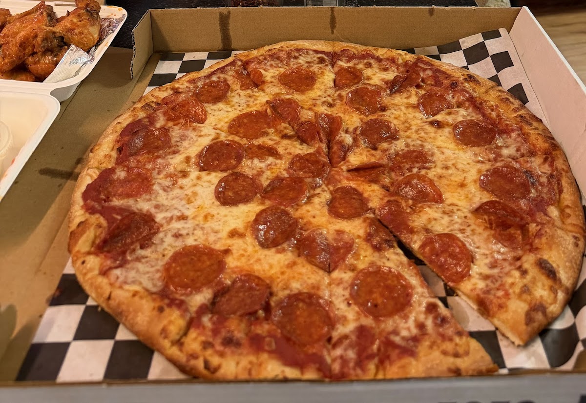 Checkers Pizza Photo 4