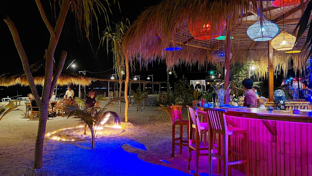 Salabose Bar & Restaurant