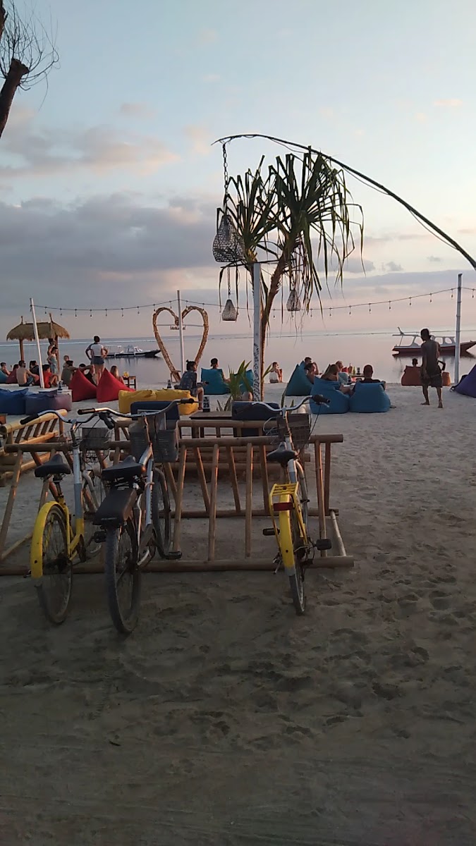 Salabose Bar & Restaurant Photo 2