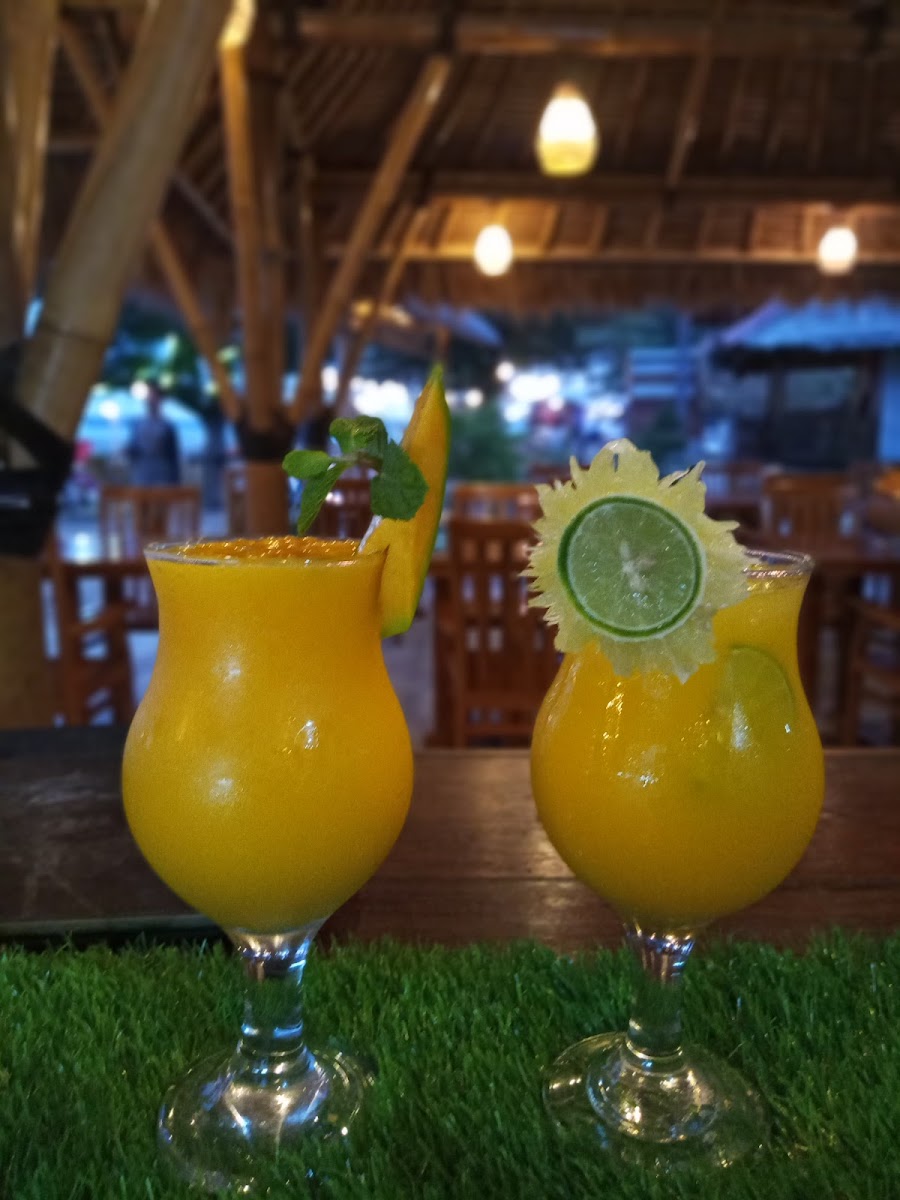 Salabose Bar & Restaurant Photo 9
