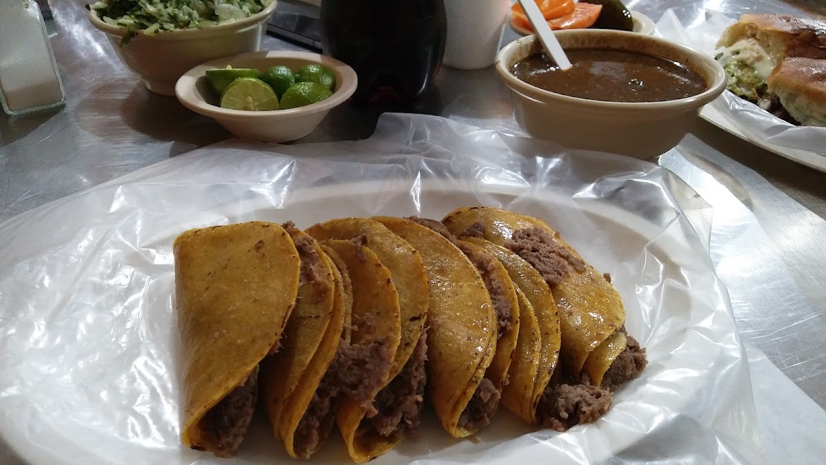 Tacos Estilo Tlaquepaque El Güero Photo 5