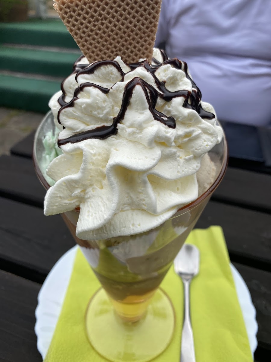 Ackermanns Eiscafe Photo 2