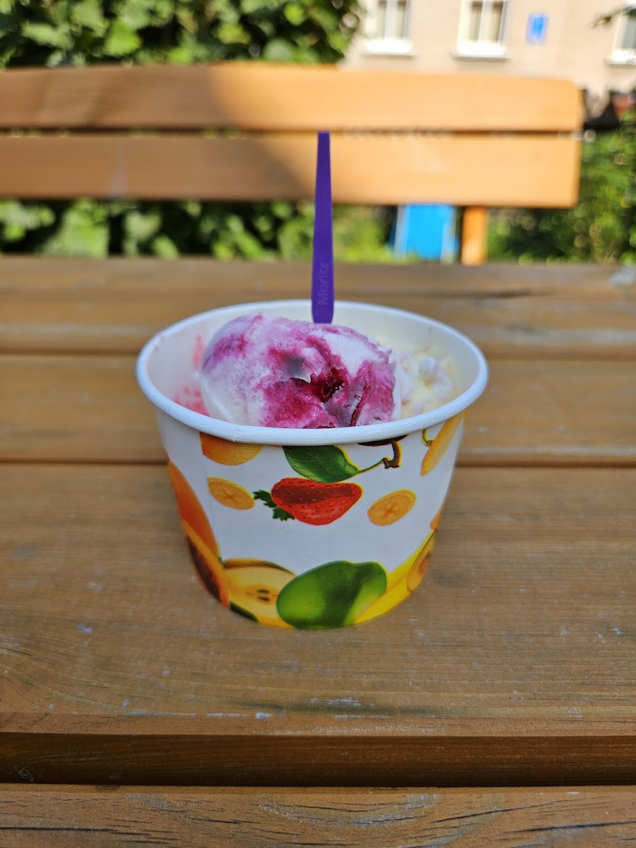 Ackermanns Eiscafe Photo 8
