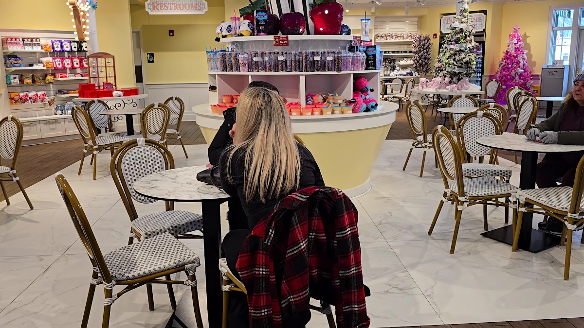 Titanic Ice Cream Photo 2