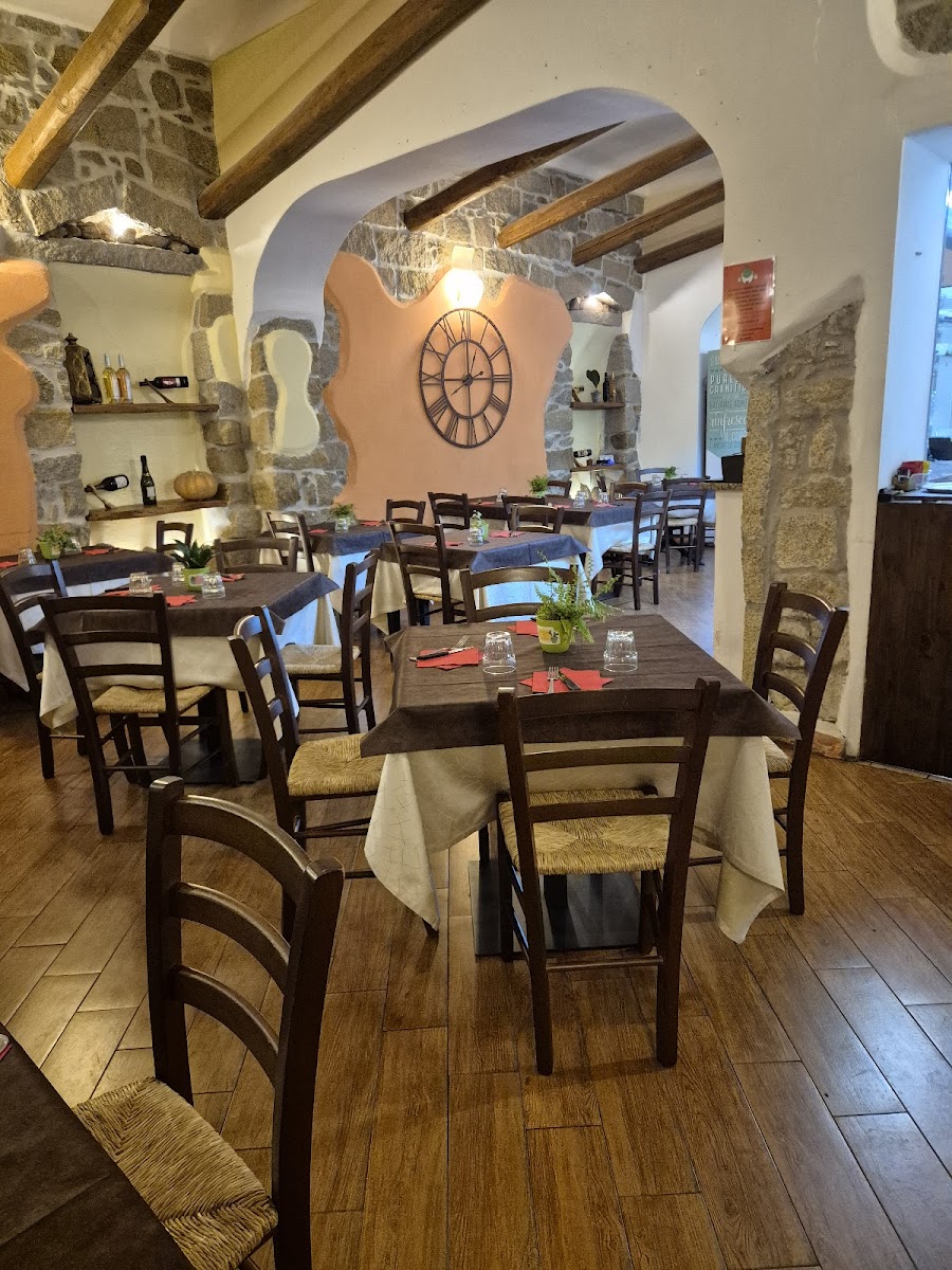 Pizzeria Ristorante La Marachella Photo 3