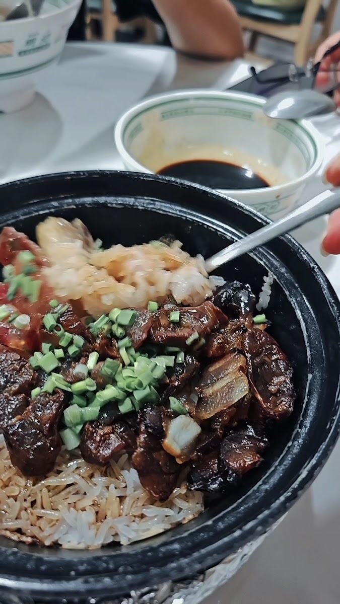 Ming Kee Restaurant 明记香港面家 Photo 2