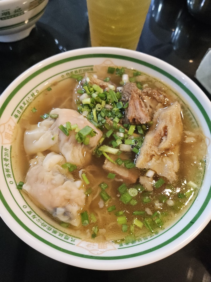 Ming Kee Restaurant 明记香港面家 Photo 7