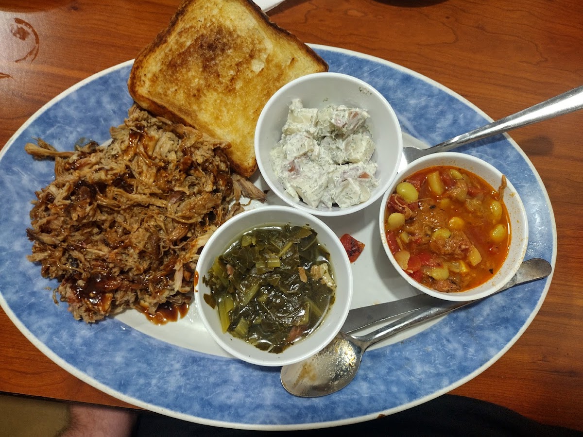 The Crafty Rabbit Meadery BBQ & Eatery Photo 3