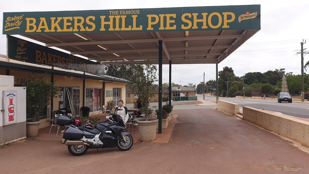 Bakers Hill Tavern & Restaurant Photo 4