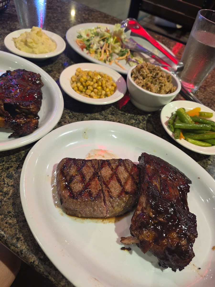 Texas Roadhouse - Vermosa Photo 5