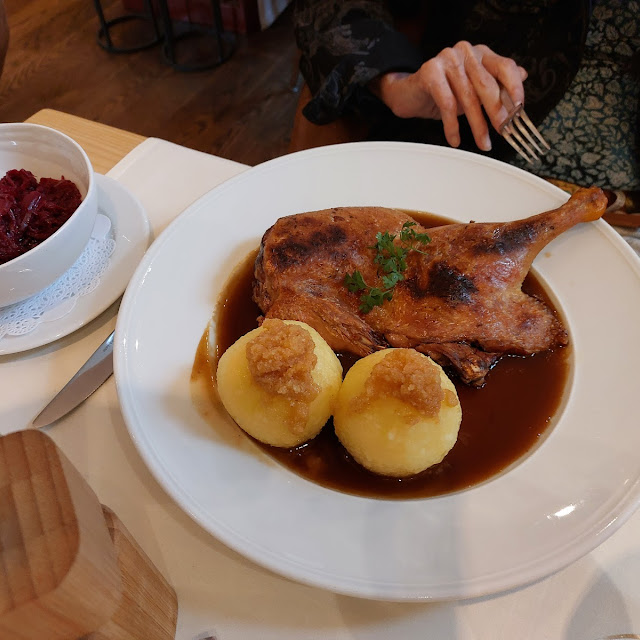Ente Mit Kloß