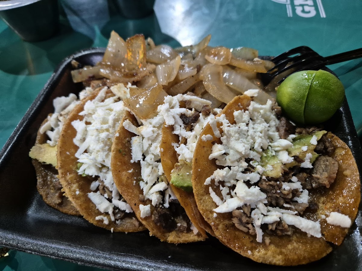 Tacos Los GNZLZ Photo 3