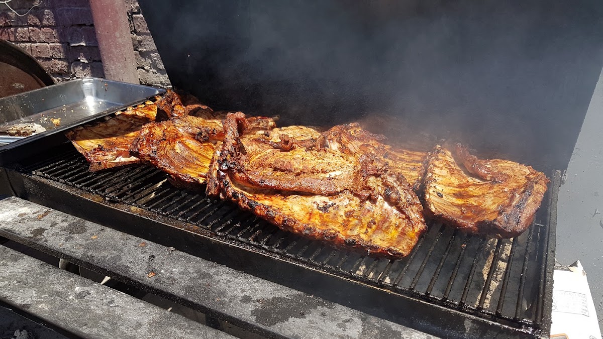 Z-Best Barbeque Chicken & Ribs Photo 10
