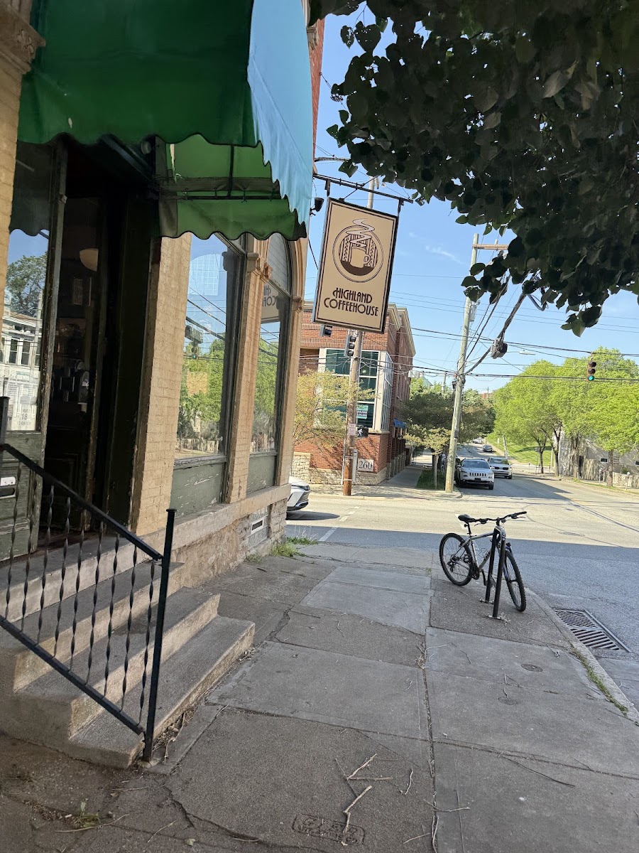 Highland Coffee House Photo 3