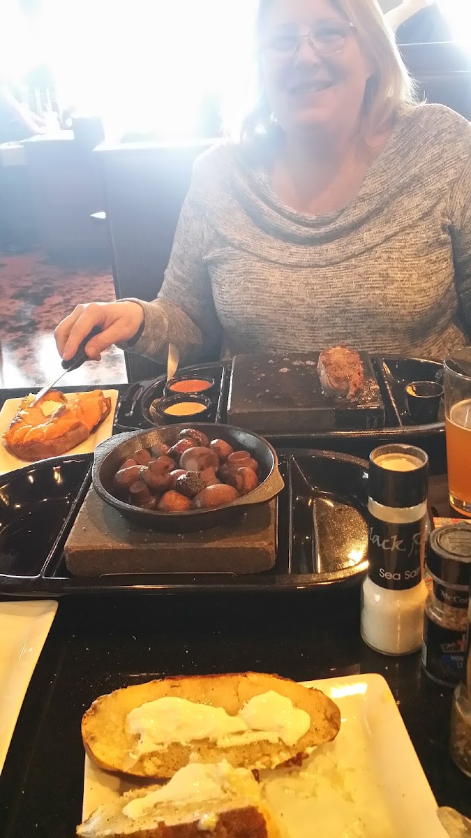 Black Rock Bar & Grill Photo 6