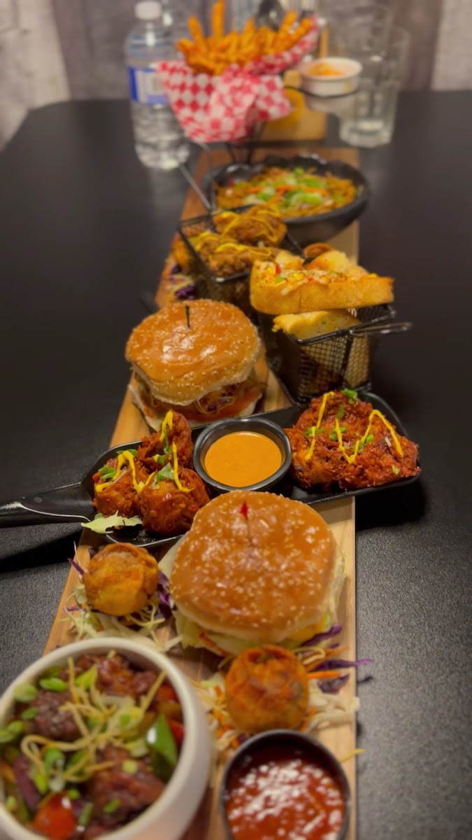 Bollywood Cafe Indian Street Eats & Bar. Photo 2