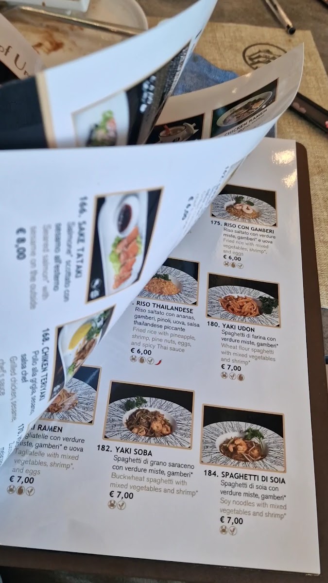 Sushi fu ristorante Giapponese Photo 2