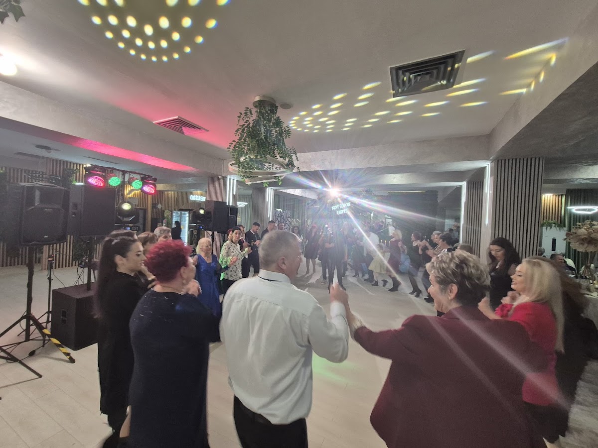 Next Dovinot Ballroom Photo 5