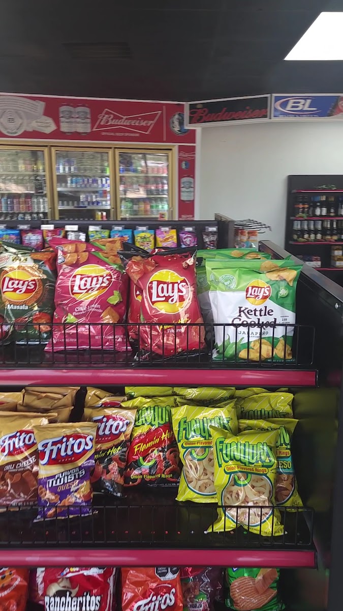 Mr. Munchies Burgers & Bodega Photo 2