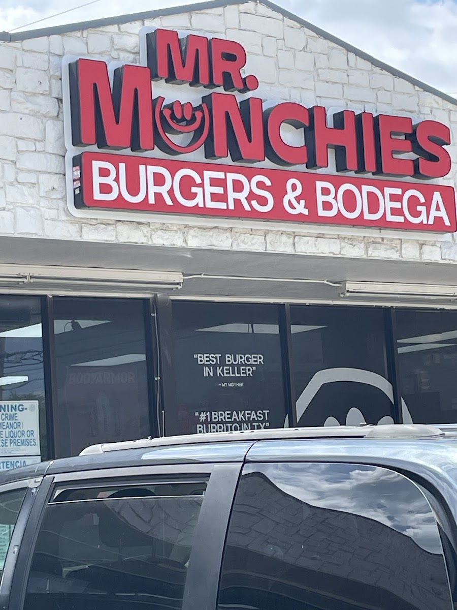 Mr. Munchies Burgers & Bodega Photo 4