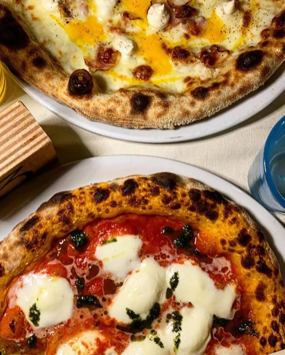 Ristorante Pizzeria Mezzaluna c/o Hotel Viest Photo 4