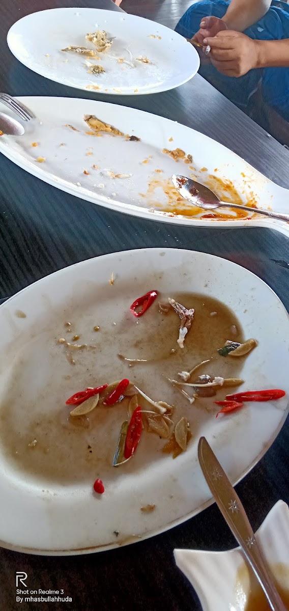 Resto Ikan Bakar 88 dan kolam renang Photo 5