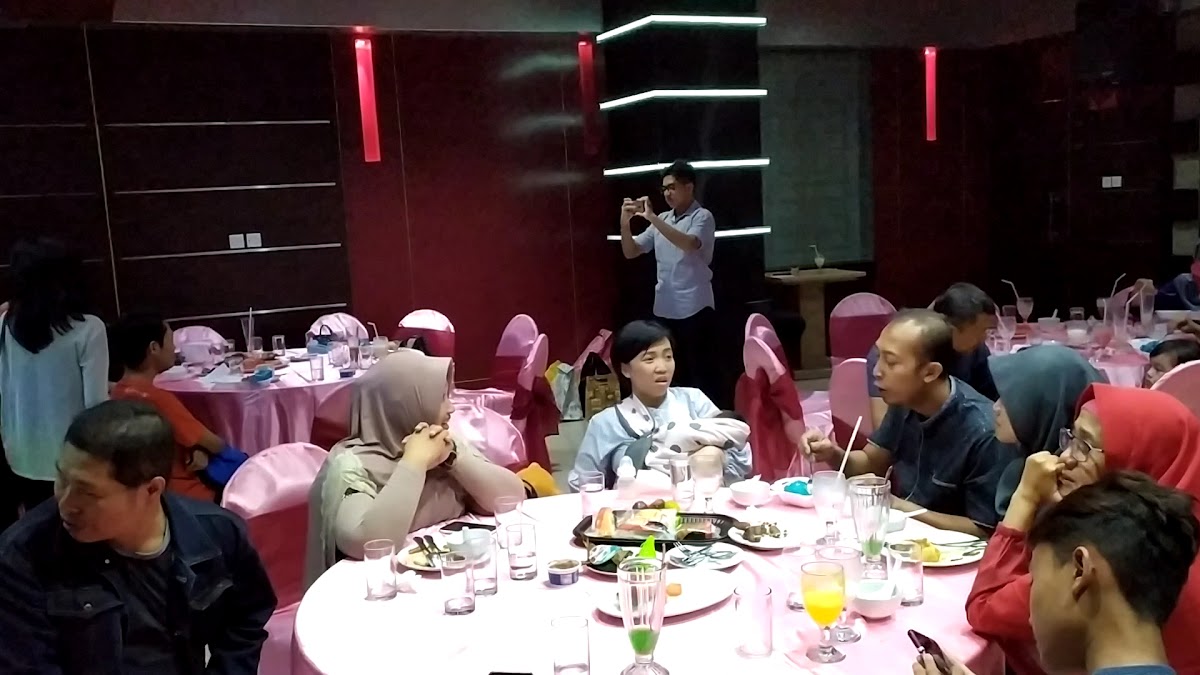 Nur Pacific Restaurant Photo 2