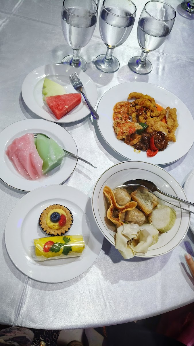 Nur Pacific Restaurant Photo 3